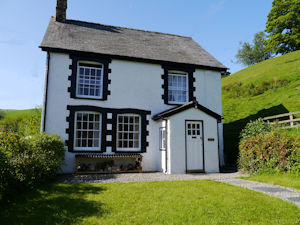 Glan y Wern Holiday Cottage